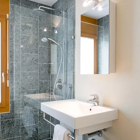 Edelweiss Bellavita アパート *